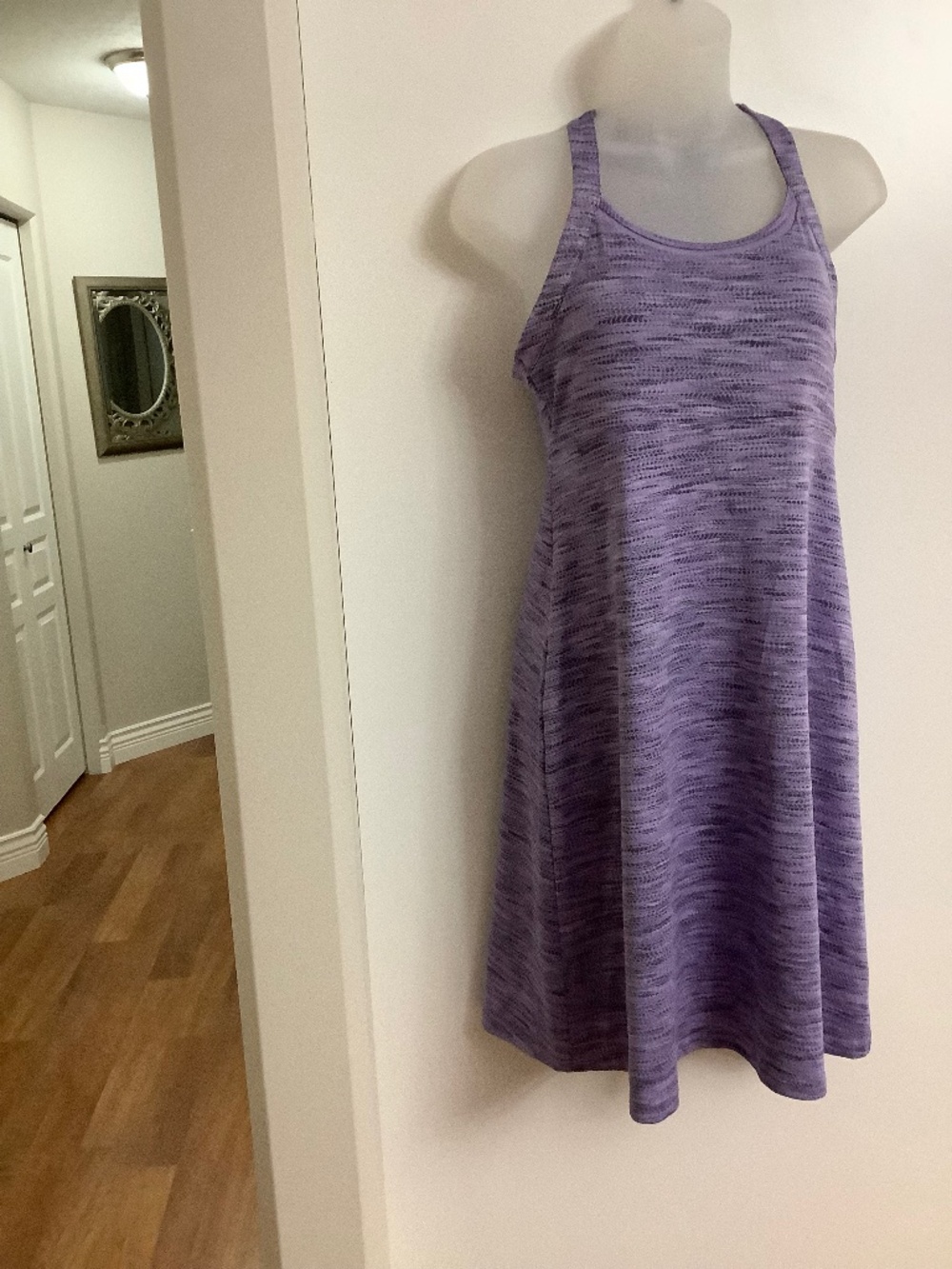 Mondetta sports dress w built in bra Small